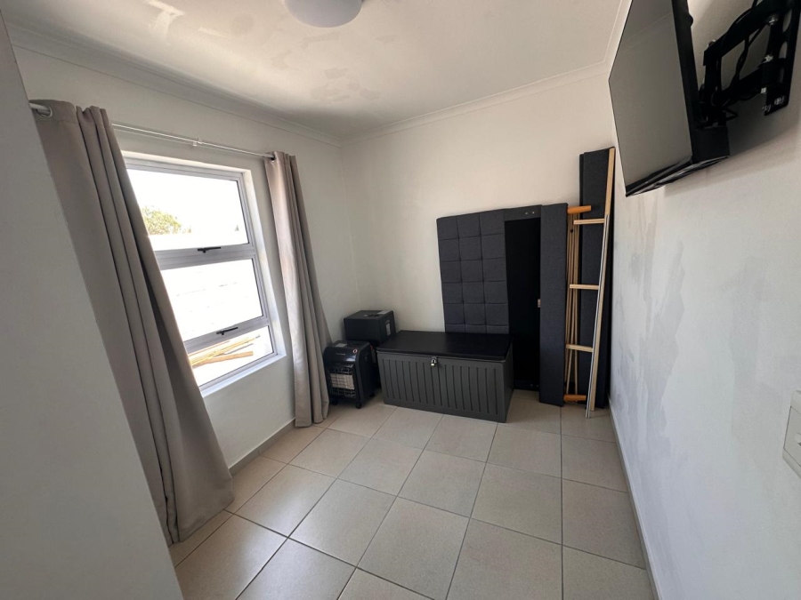 To Let 3 Bedroom Property for Rent in Table View Western Cape
